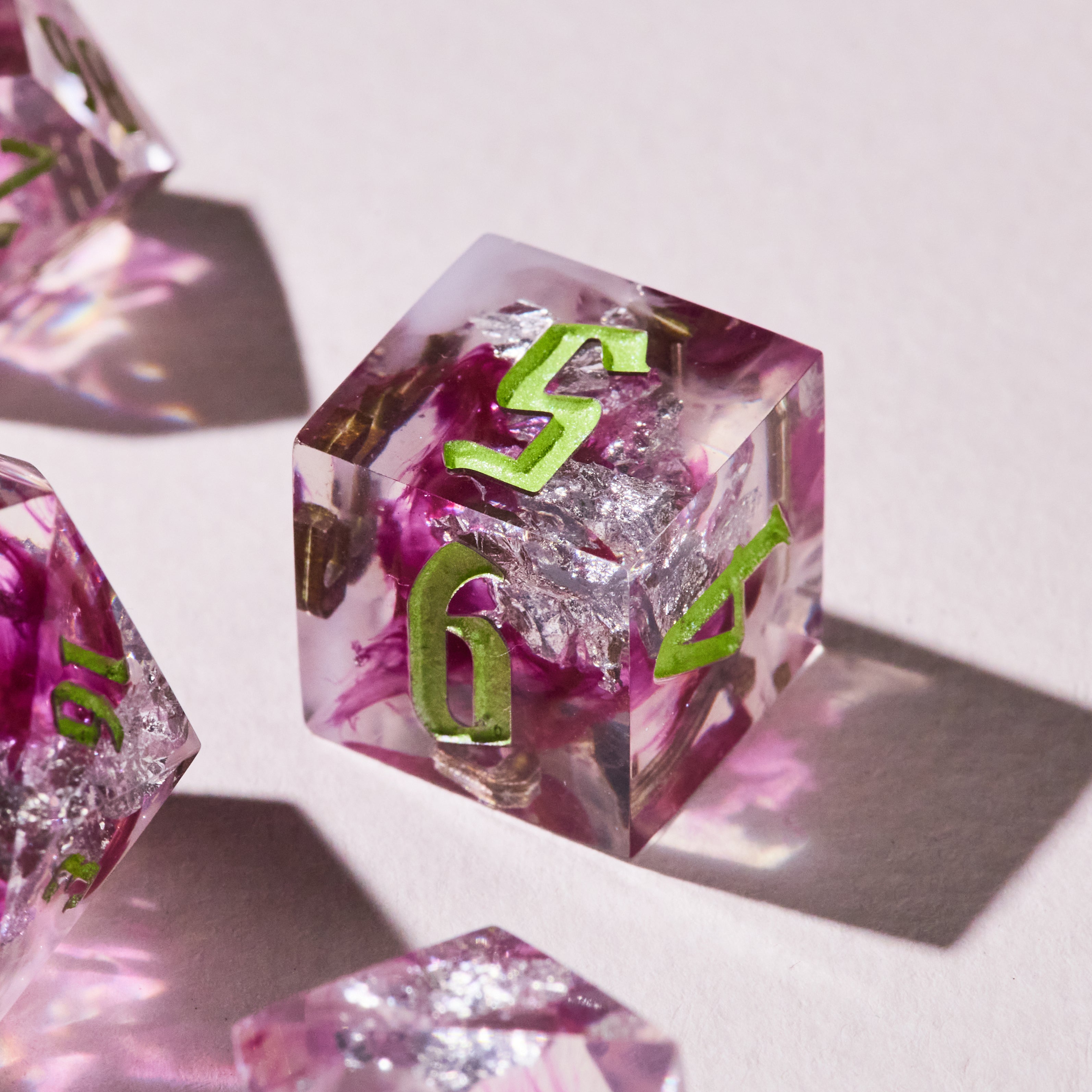Roselight Crystals Dice Set