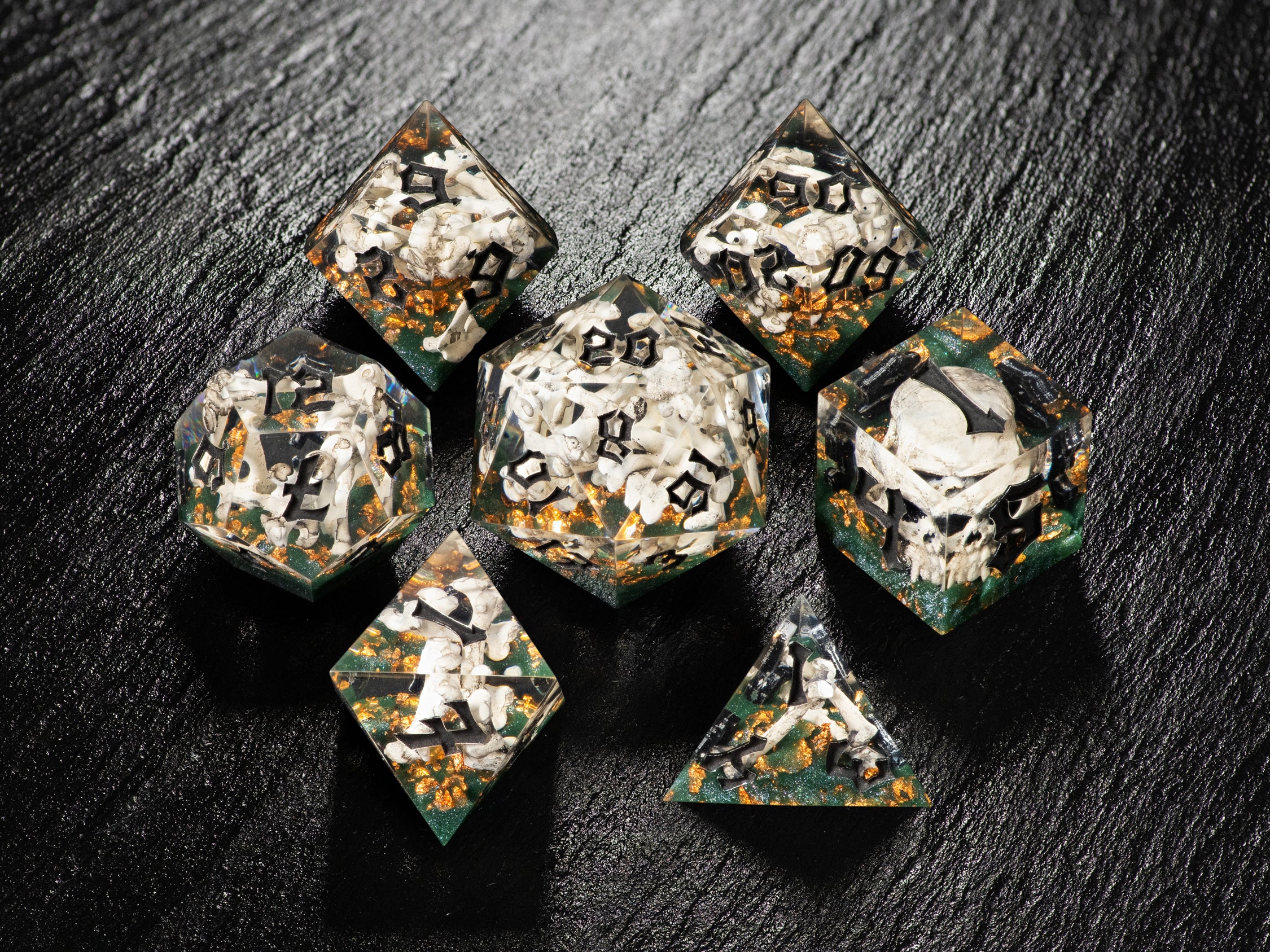 Skull & Bones Dice Set
