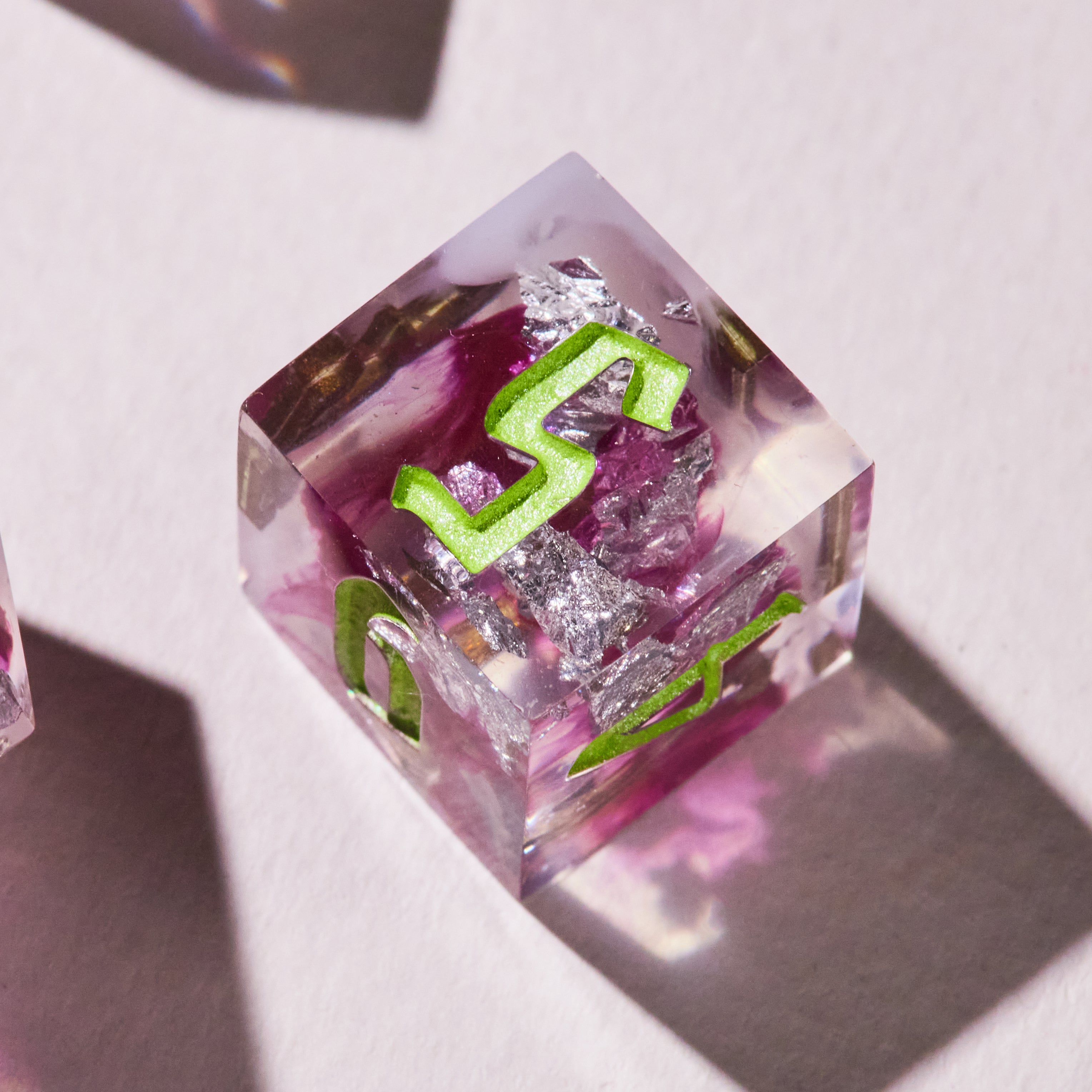 Roselight Crystals Dice Set